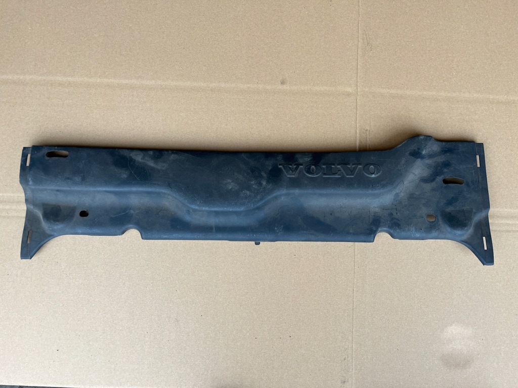 фото №1, Захист верхній двигуна volvo v40 2000-2004 30819282