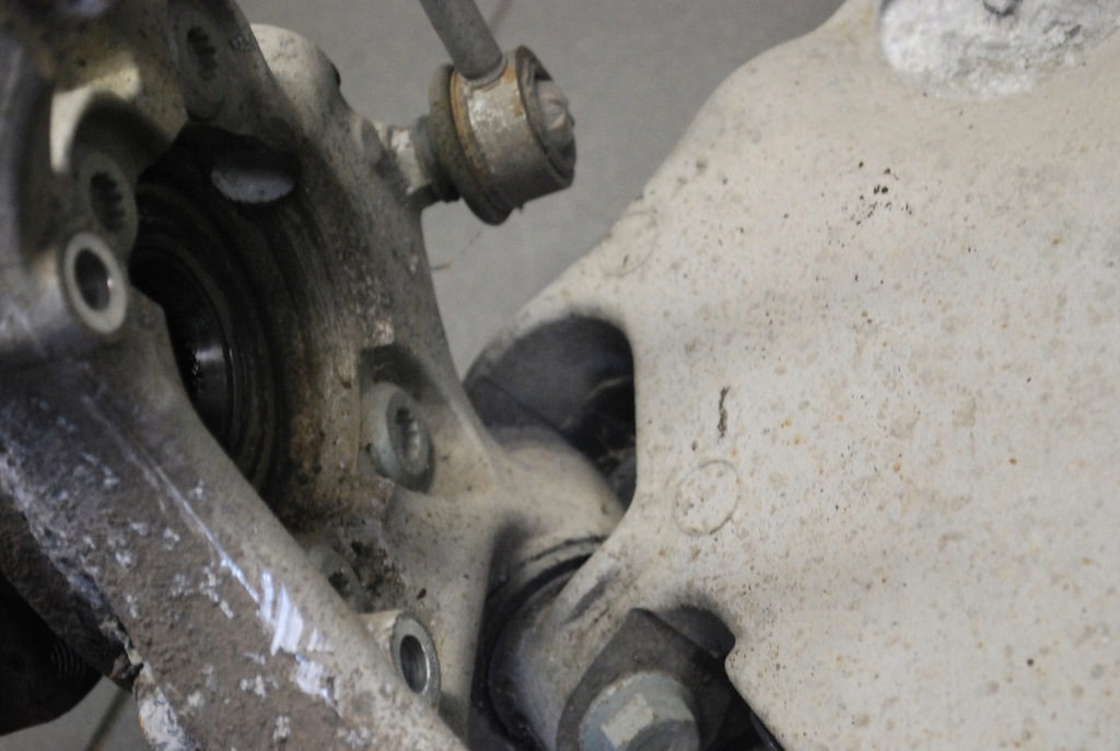 фото №5, Поворотный кулак рычаг ступица audi a8 d2 lift левый задняя