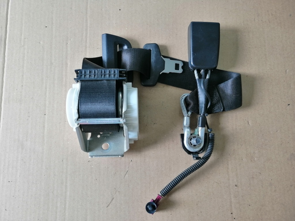 фото №1, Pas безпеки натягувач задня середній 2228601085 mercedes w222