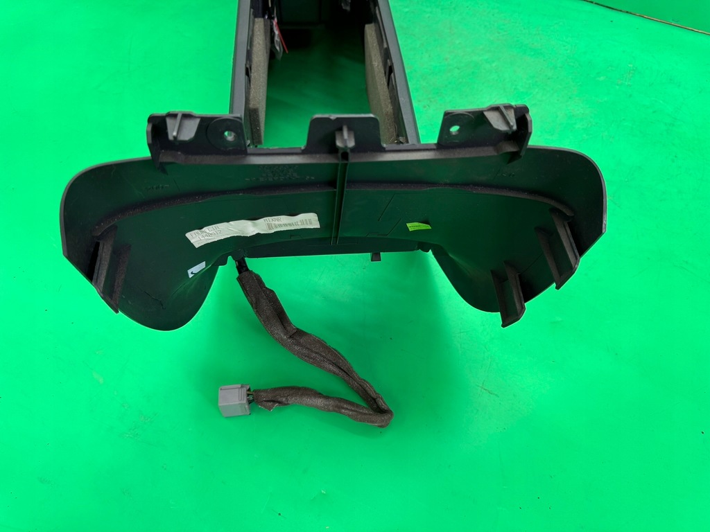 фото №14, Тунель середній підлокітник рамка 30755374 volvo c30 06- europa