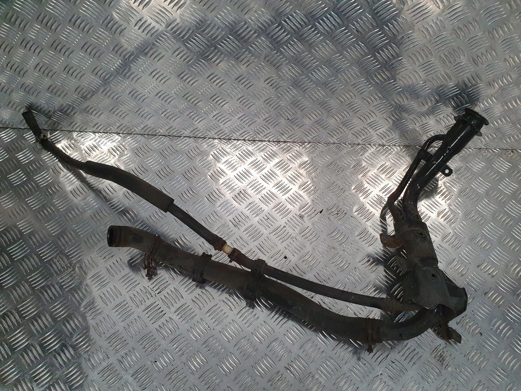 фото №1, Заливная горловина труба топлива mazda 2 dj 14-