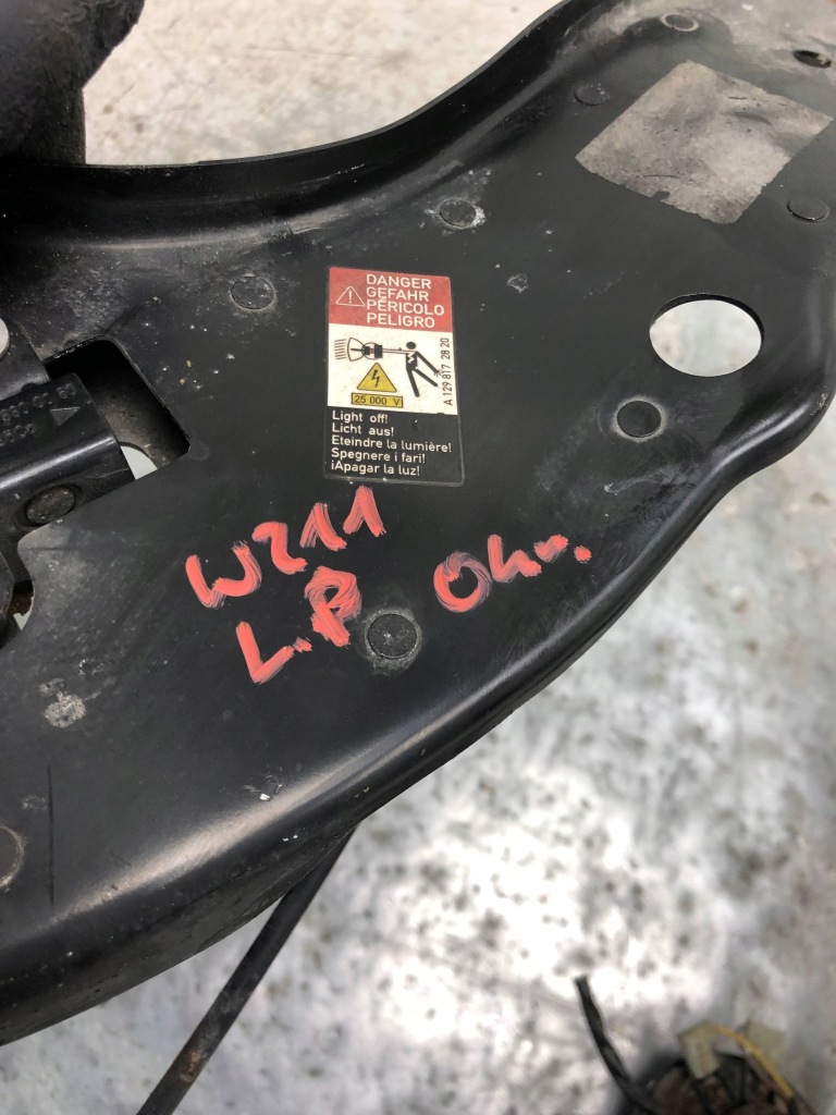 фото №7, Кронштейн поперечина датчик удара левый перед mercedes w211 a0028202726