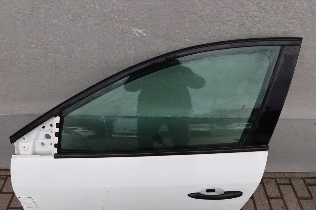 фото №4, Дверь левый перед megane iii hb