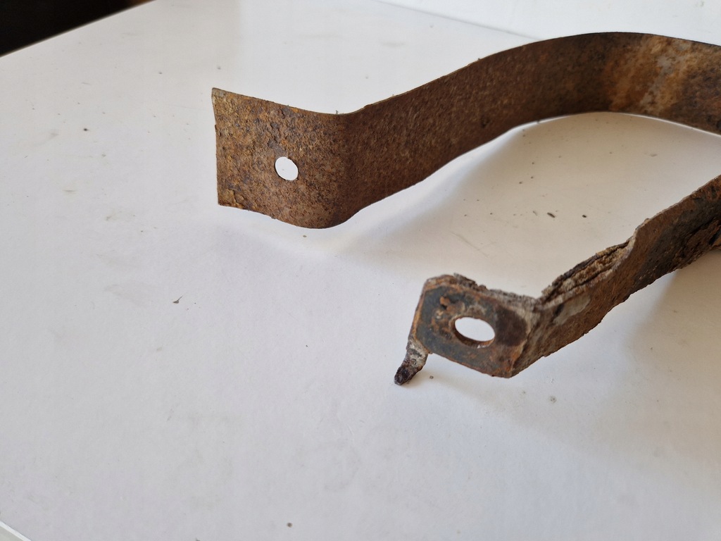 фото №5, Хомут кронштейн бака комплект mazda tribute i 01r 2.0 b