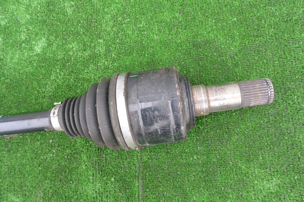 Приводной вал правая задний  3.0d maserati quattroporte ghibli Цена