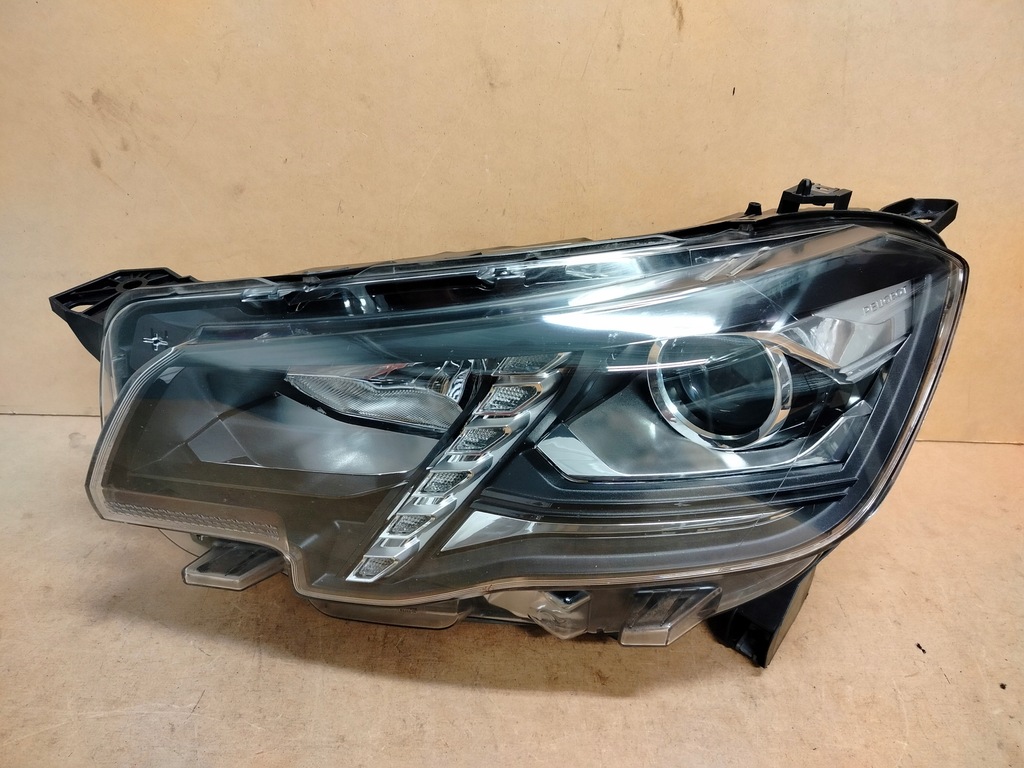 фото №1, Peugeot rifter с светодиод лампа левая