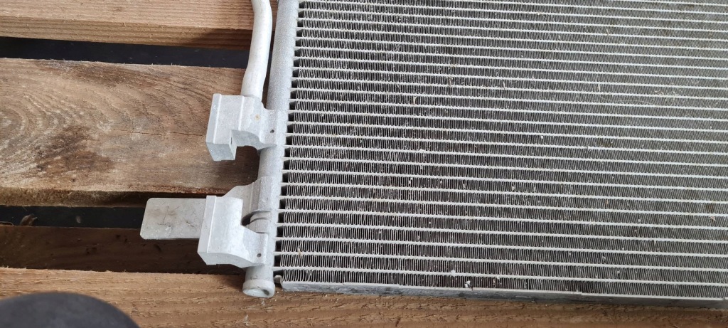 Q3 83a радиатор кондиционера оригинал  5q0816411ar vw tiguan в Украине