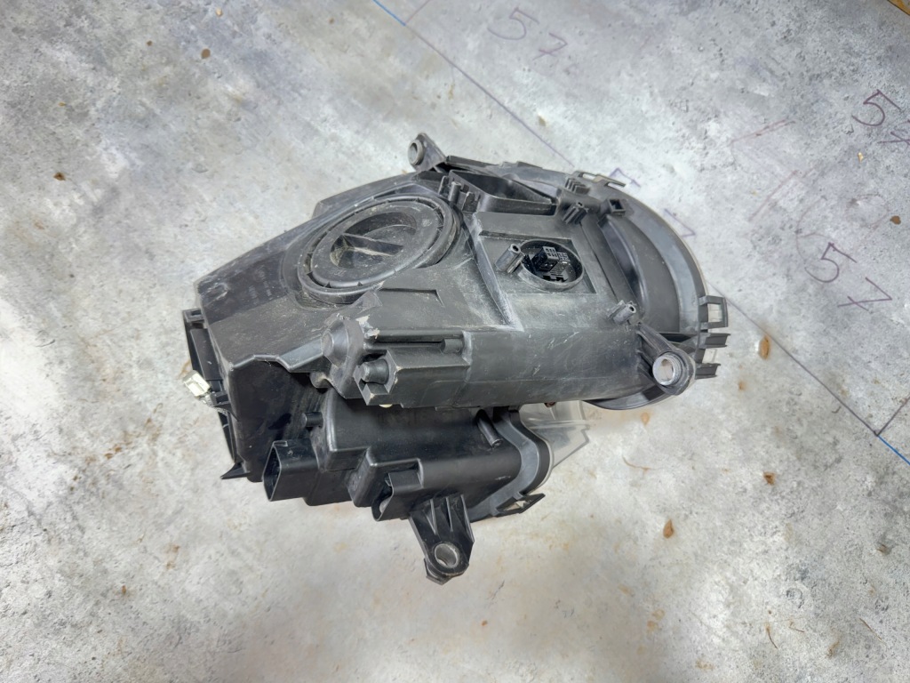 Mini r55 / r56 фара правий ксенон 100061-00 Київ