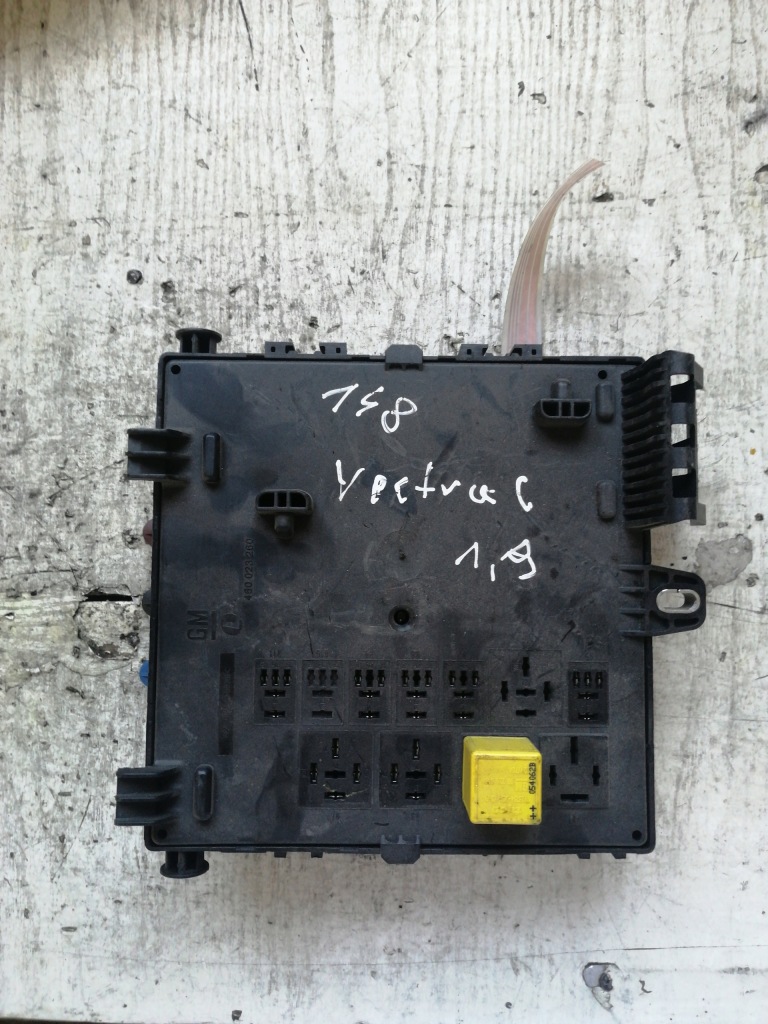 фото №1, 4010 vectra c коробка предохранителей bsi 13189923