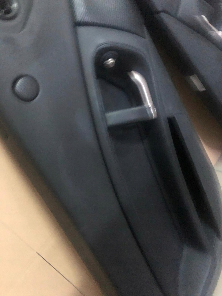 фото №3, Ferrari california f149 обшивка дверь обивка l