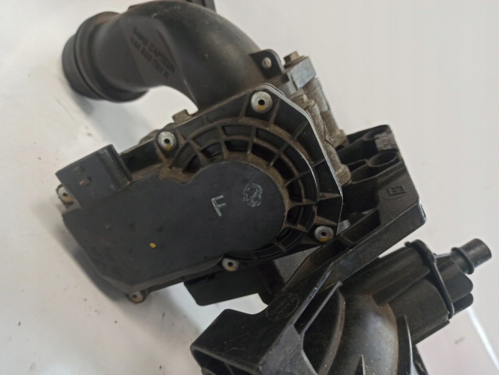 фото №16, Renault scenic iii 3 1.4 tce труба воздухозаборник воздуха h8200860017