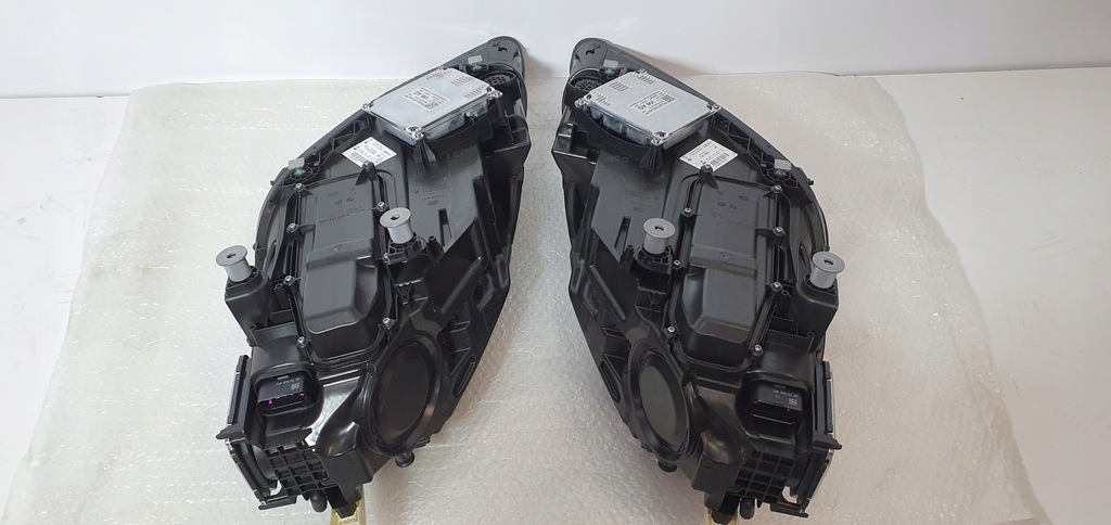 фото №12, Лампа правая левая porsche cayenne 9y0941034aa 9y0941034t комплектная nowa org