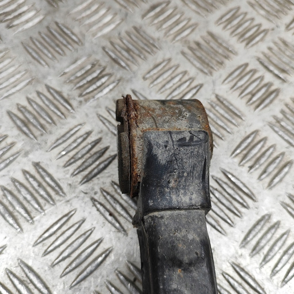 фото №7, Tesla model 3 2021 перед сторона правая верхний рычаг передний