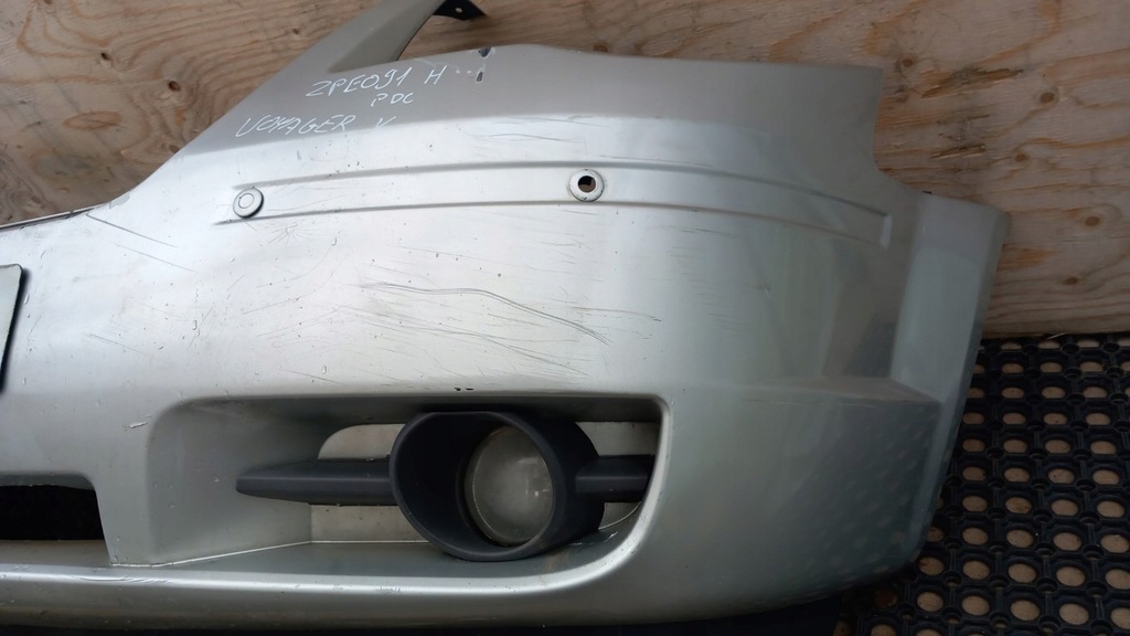 фото №9, Chrysler town & country бампер перед противотуманная фара