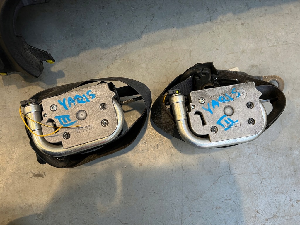 фото №16, Приборная панель консоль подушка безопасности ремни toyota yaris iii