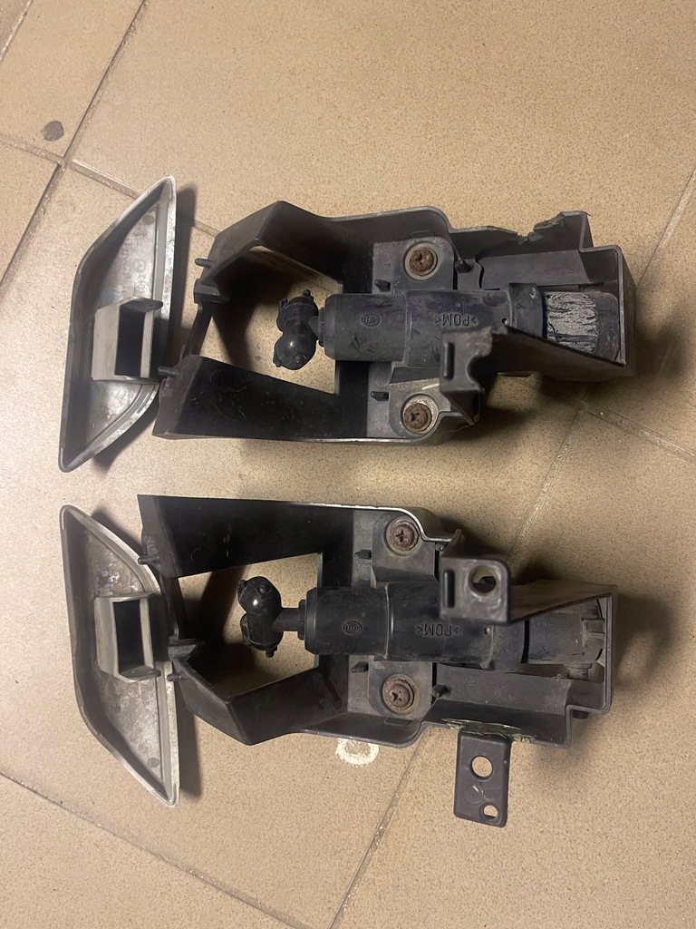 фото №5, Mazda 5 cd93 омыватель лампы оригинал левый