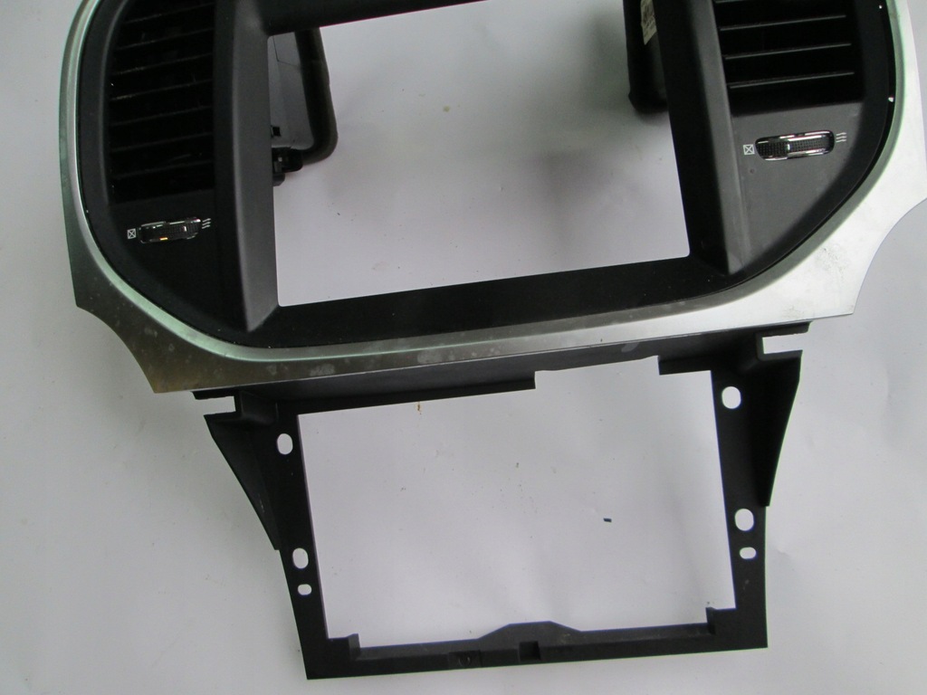 фото №10, Chrysler 300 ii 13r dekor панель рамка navi приладова панель радіо ґрати повітря