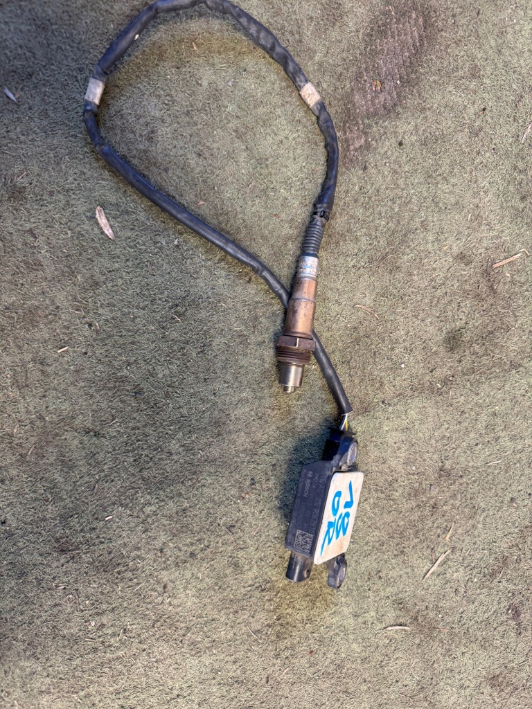 фото №1, 2.0 tdi 150 km датчик лямбда-зонд nox 05l906261d