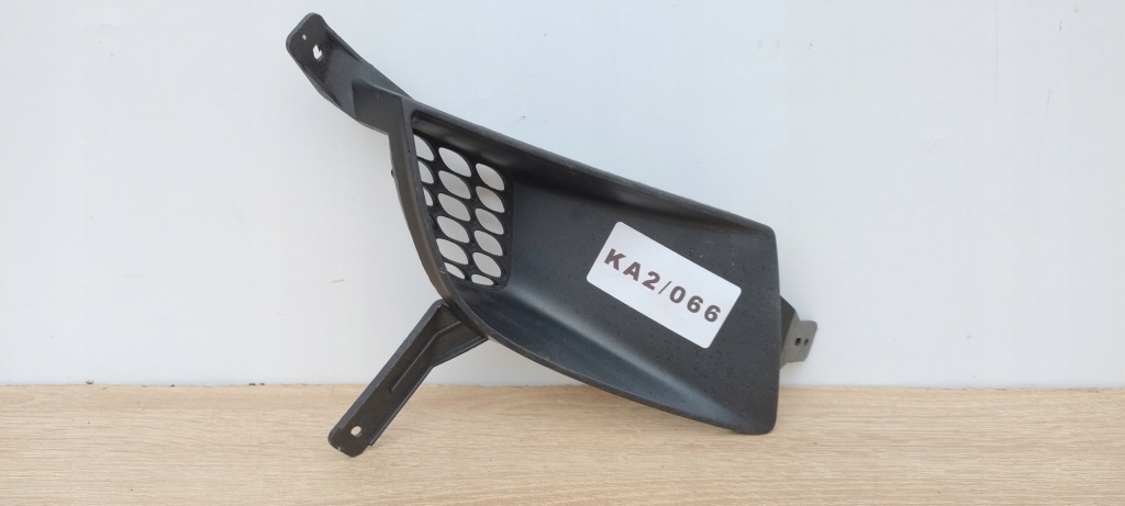 Купити Hyundai i30 2007-2010 рік права решітка бампера заглушка 86564-2l000