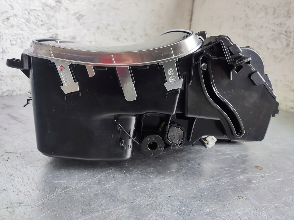 фото №7, Mercedes e klasa w213 бардачок кронштейн na кружки прикуриватель a2136806500