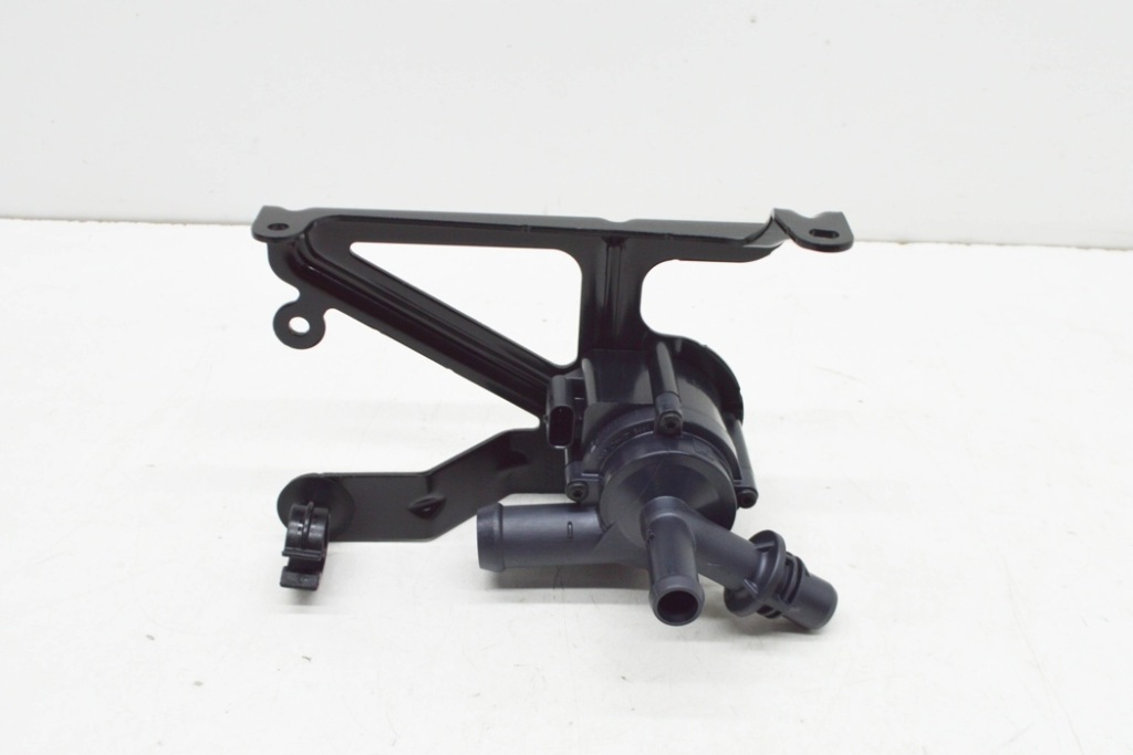 Bmw 1 f20 додаткова насос водяна 11515a36585 nowa оригінальна Зі Шроту