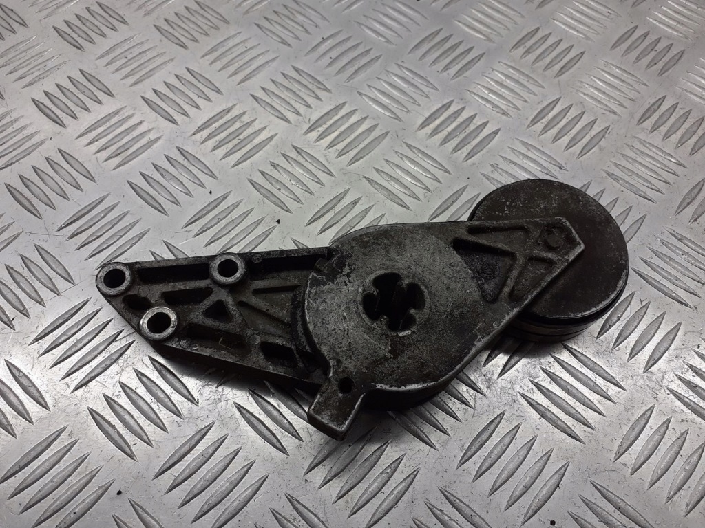 Купити Натягувач ремінь audi a4 b5 1.8 058903133