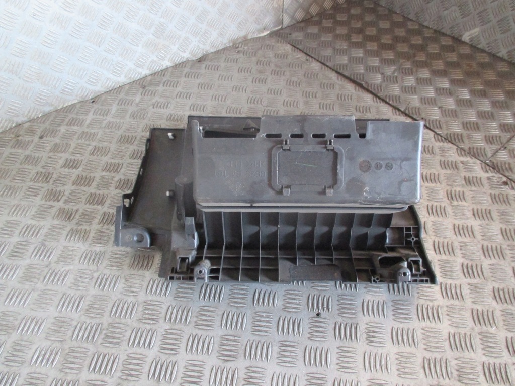 фото №7, Бардачок пасажира mazda 5 2005-2007