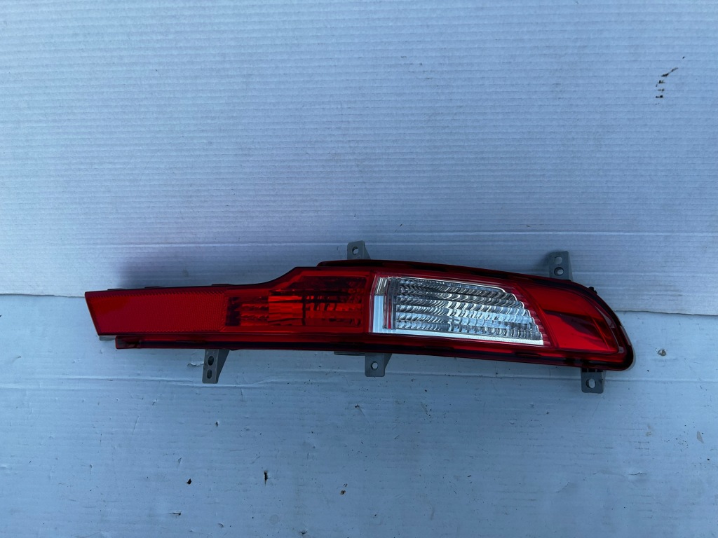 фото №1, Kia sportage iii правая лампа бампера задняя