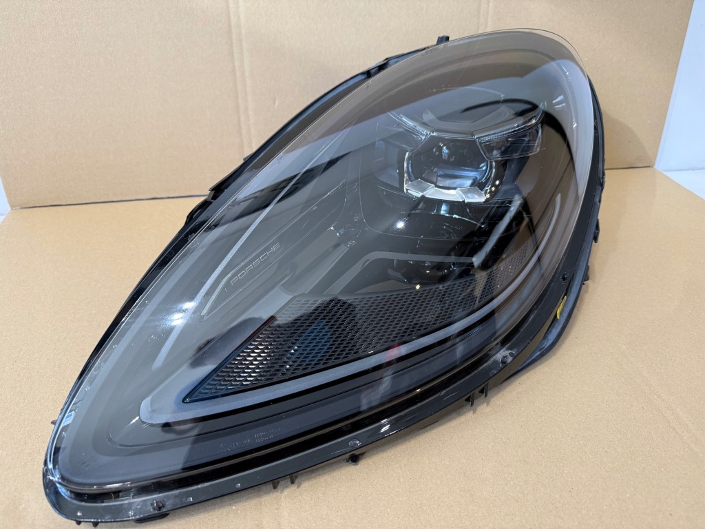 Купити Фара лівий перед porsche macan 95b full led 95b941015j