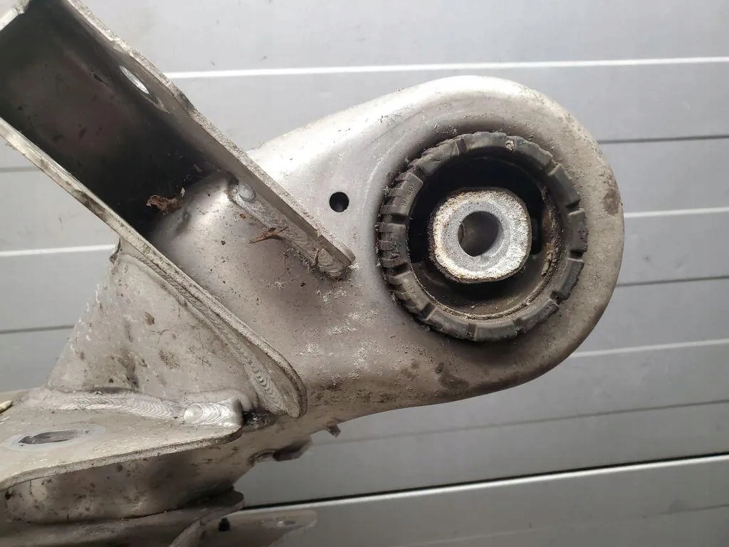 Підрамник задні mercedes-benz cls c218 2163504600 4.6l бензиновий 2013 Київ