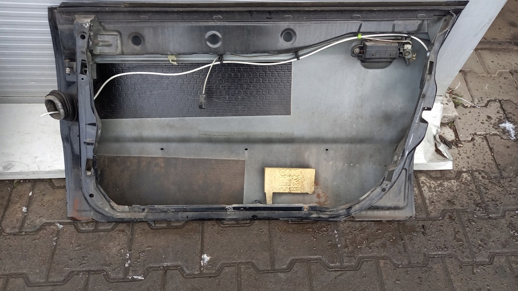 Дверь правое перед audi a4 b5 96r sedan Недорого