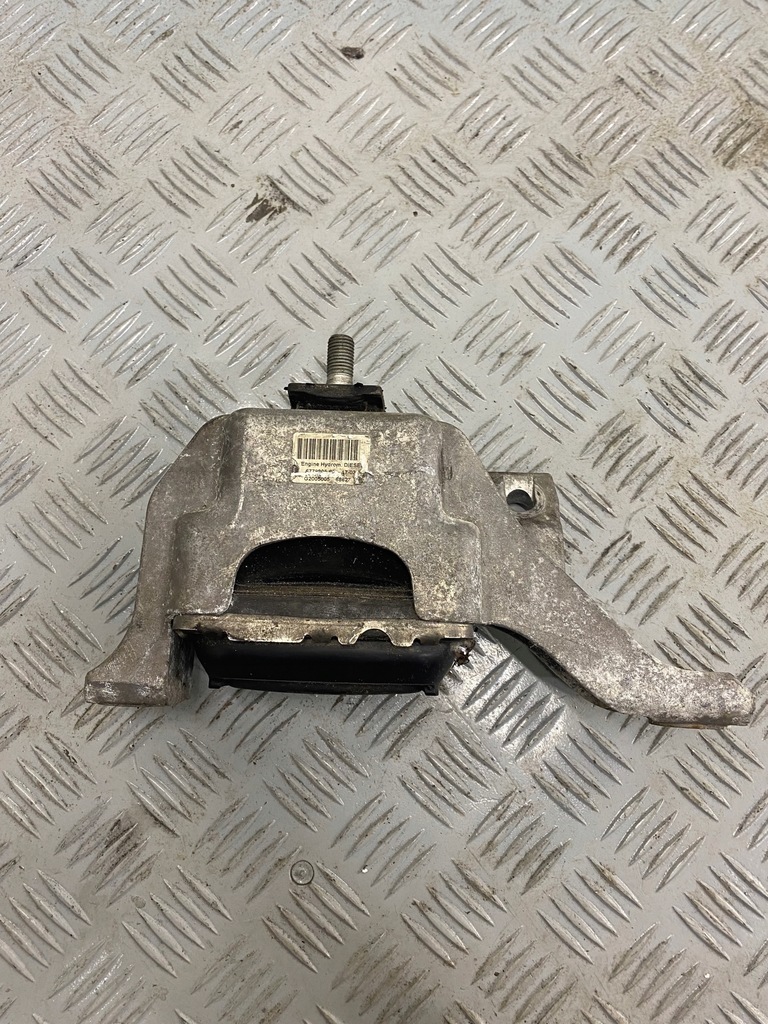 фото №1, Подушка двигателя кронштейн кронштейн mini cooper r55 clubman 1.6hdi 6779805