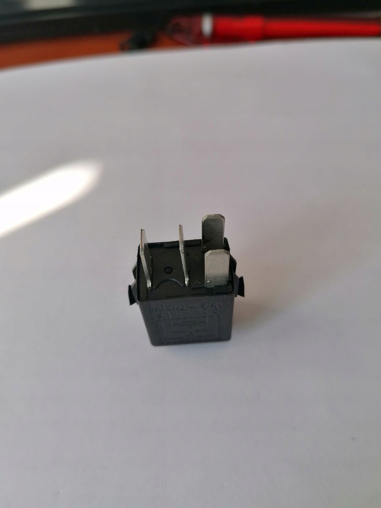 фото №4, Miniprzekaźnik zwierny чорний bmw 61361393412