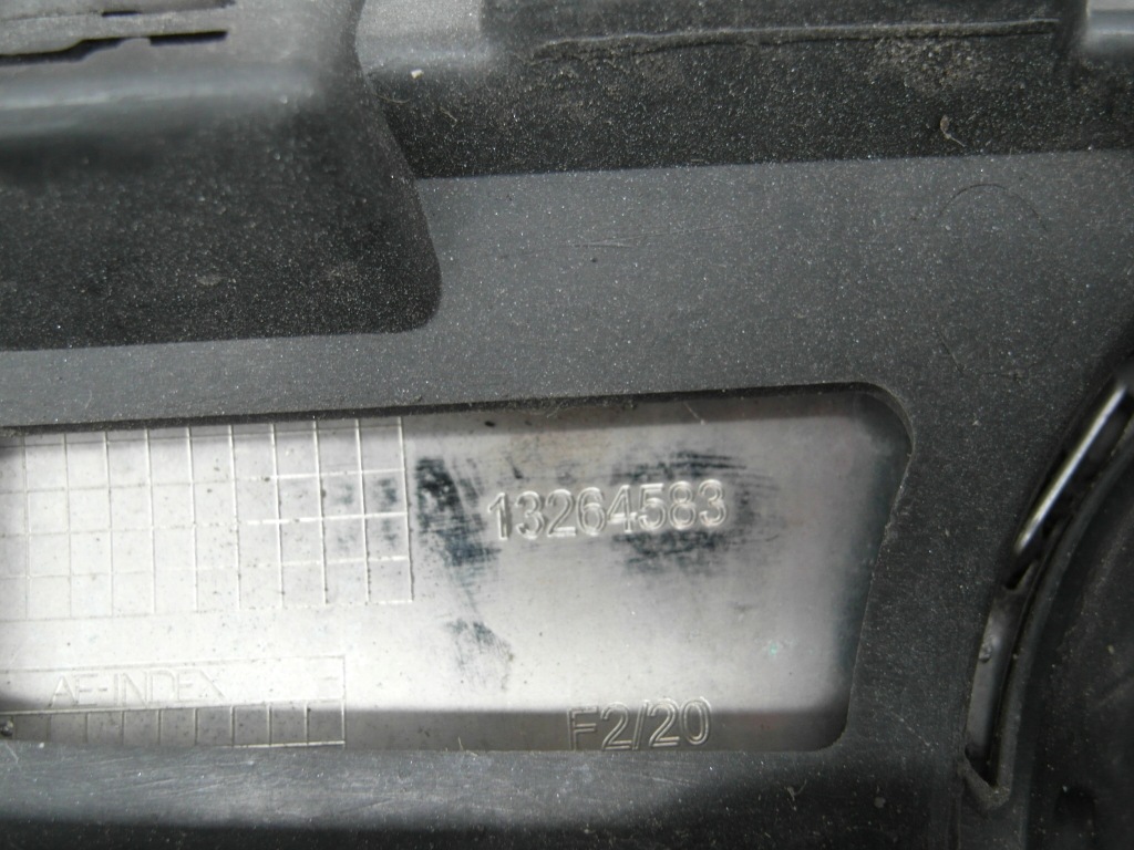 Opel astra j iv 4 gtc рестайлинг  bdb решётка радиатора решётка радиатора 13264582 nr72 Доставка