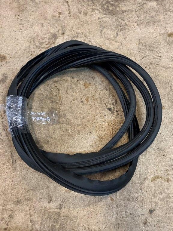 фото №1, Прокладка двері права ford b-max