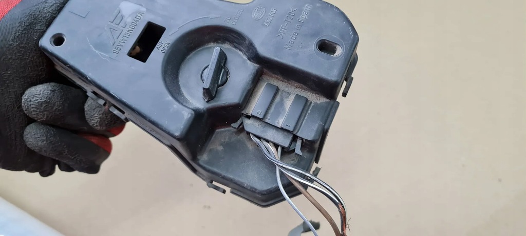 фото №11, Ford galaxy mk1 вкладиш лампи лівий задня 95vw13n004da