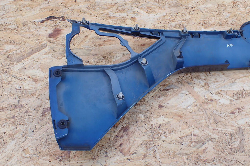 фото №13, Toyota avensis t27 lift t29 kombi накладка крышки багажника 16-18