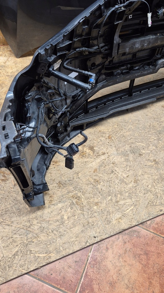 фото №6, Бампер передній kompletny do встановлення lz7s audi q8 e-tron e-tron s-line