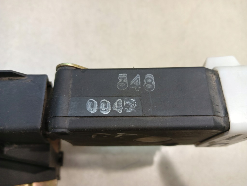 фото №3, Замок двері правий задня 2 pin space star 1.3