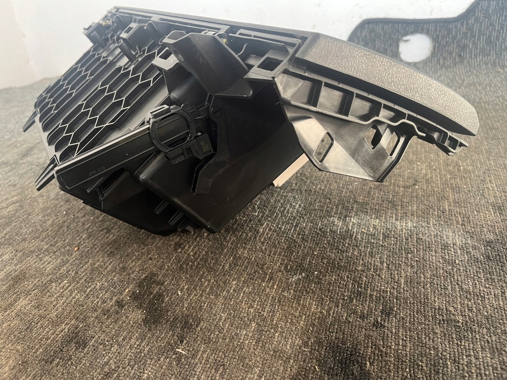 фото №9, Bmw x1 f48 lci lift 19r 2.0 d бардачок пасажира перед правий передній оригінал