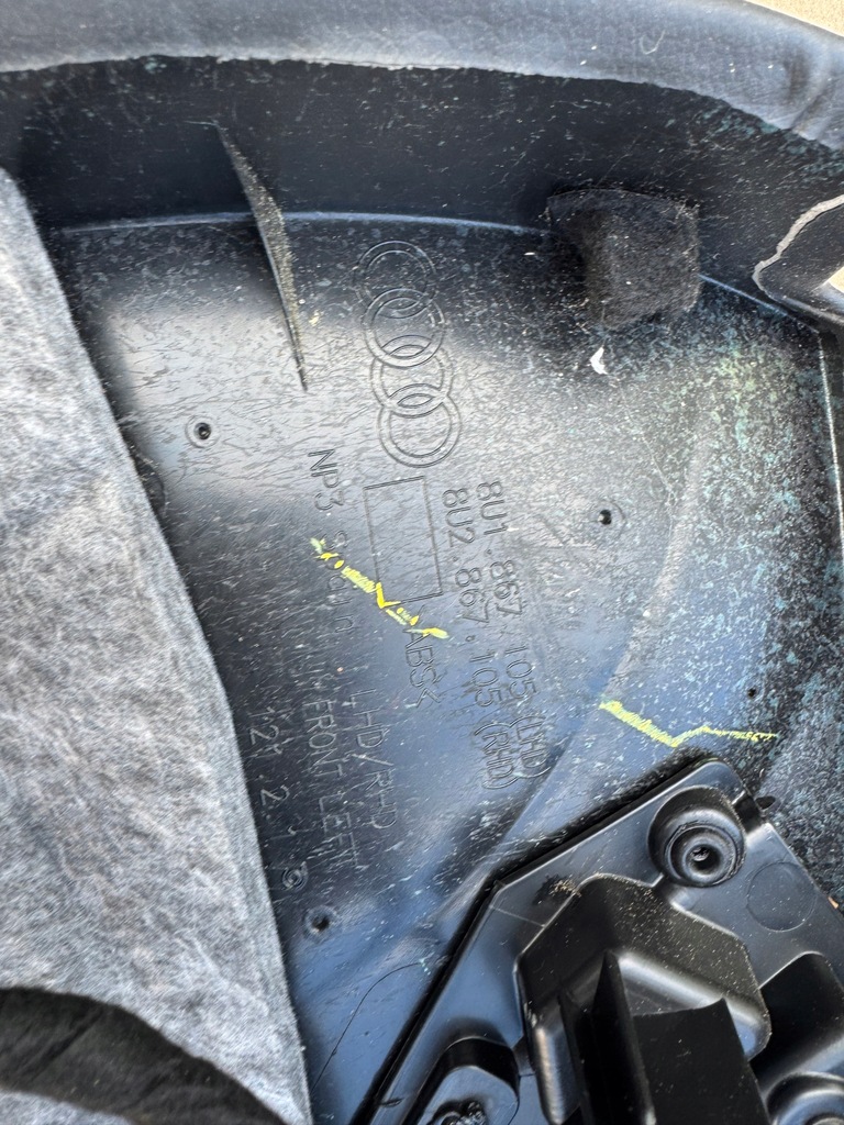 фото №6, Оббивка обшивка двері лівий перед sline audi q3 8u 8u1867105 alcantara