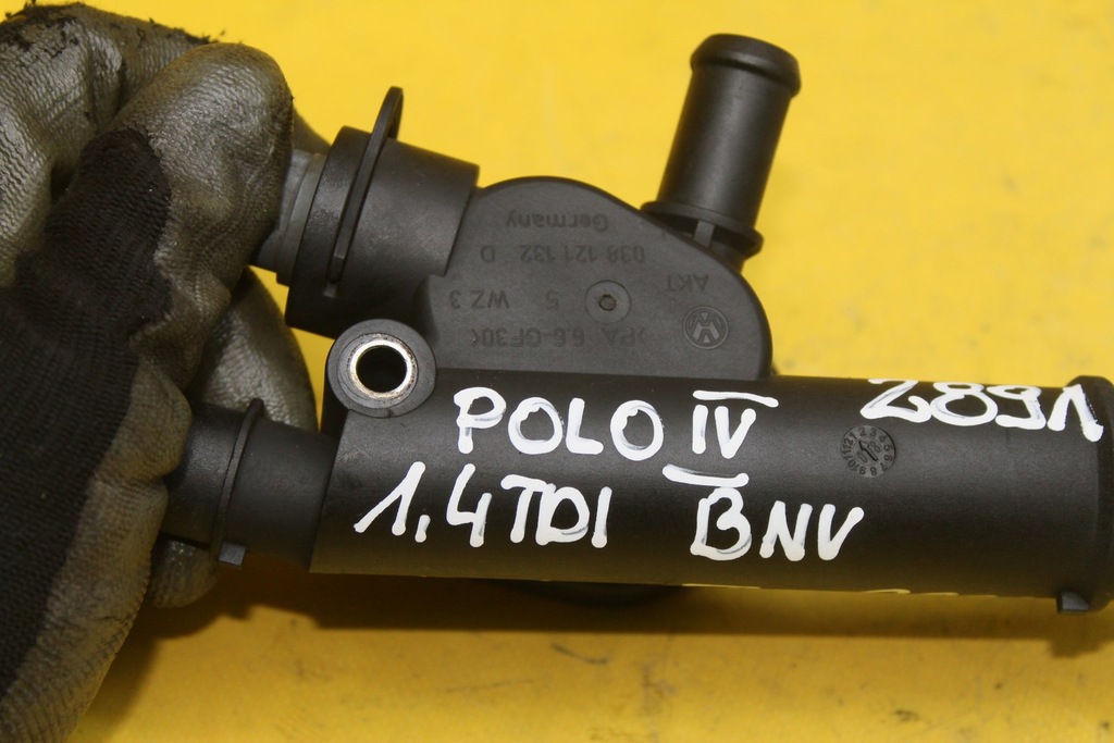 фото №9, Корпус термостата 038121132d polo iv 1.4tdi