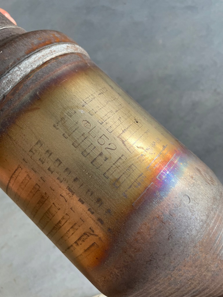 Каталізатор гасник середній toyota c-hr chr оригінал 1.8 в Україні