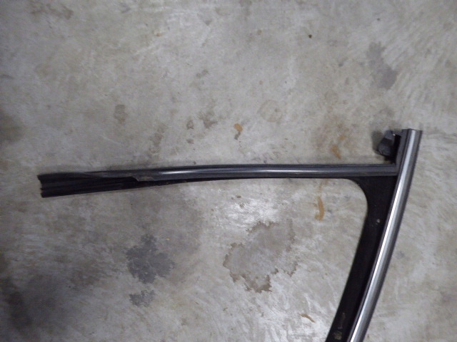 фото №2, Opel insignia a 08-13 рамка двері прокладка скло перед права хром kombi