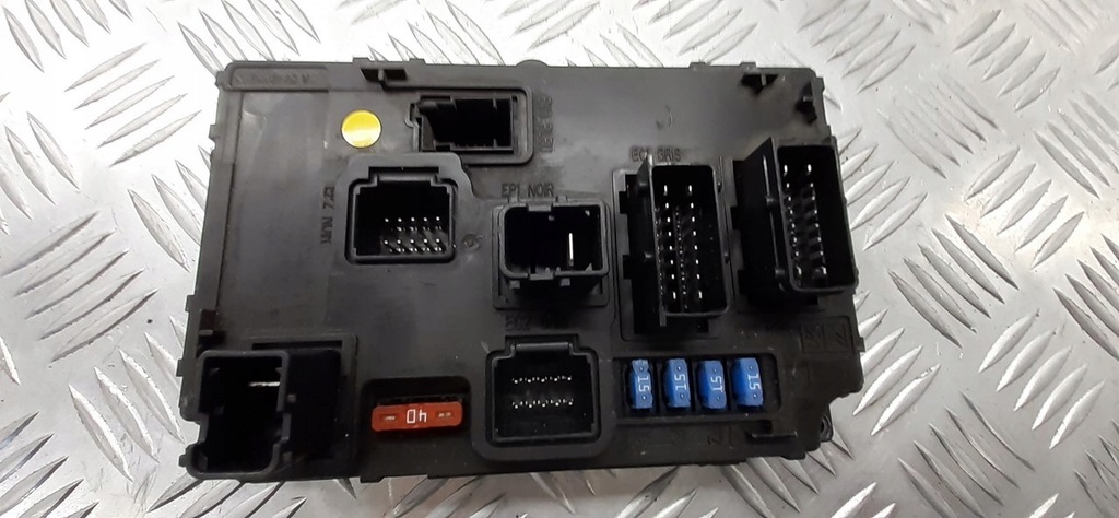 фото №1, Коробка предохранителей peugeot 407 1.6 hdi