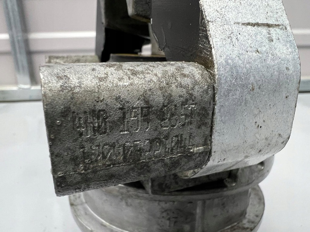 фото №9, Подушка кронштейн двигуна ліва audi rs6 s7 rs7 c7 4g a8 s8 d4 4h0199255aa