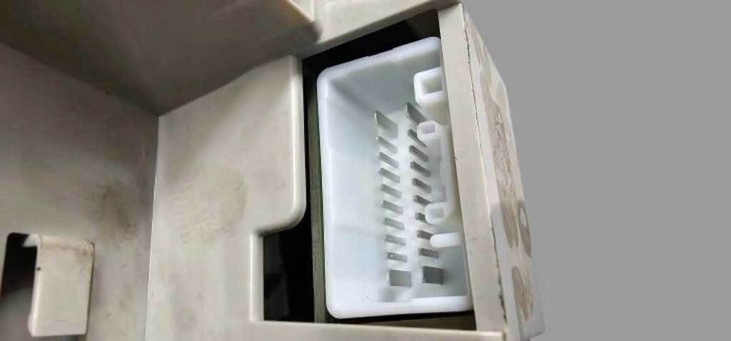 фото №6, Volvo v40 ii lift лампа освітлення кабіни europa 18 r