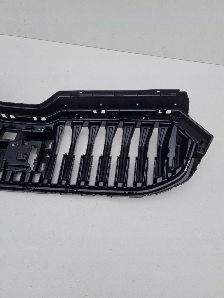 Решётка радиатора решётка радиатора бампера перед 3p0853653a skoda superb 2024^ с Разборки