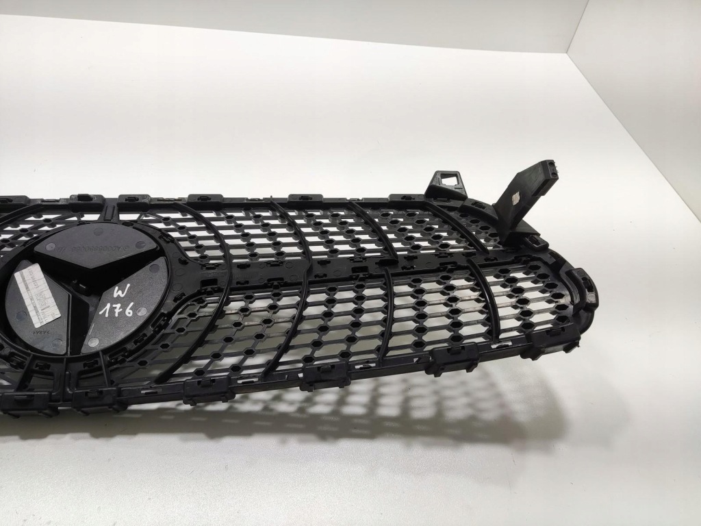 фото №9, Решётка радиатора решётка радиатора бампера перед mercedes a-klasa w176 lift amg 15- a1768881760