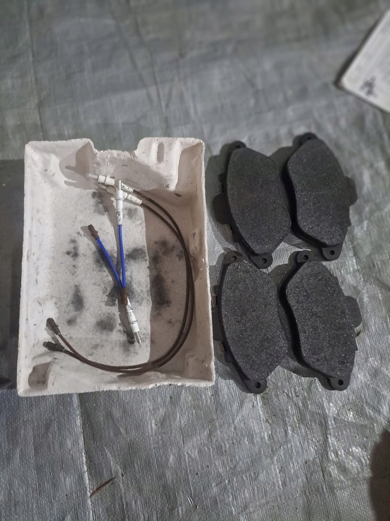 фото №1, Гальмівні колодки гальмівні перед peugeot 605